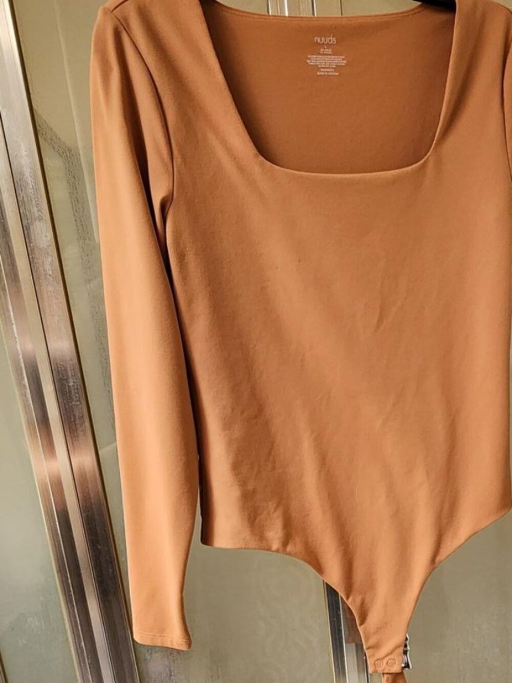 Nuuds Long Sleeve Bodysuit Camel Tan Scoop Neck Snap Closure Size L